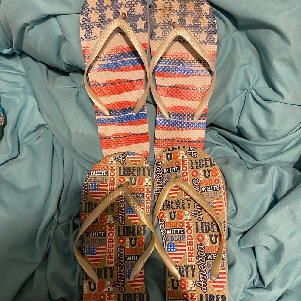 Flip flops (both pairs)